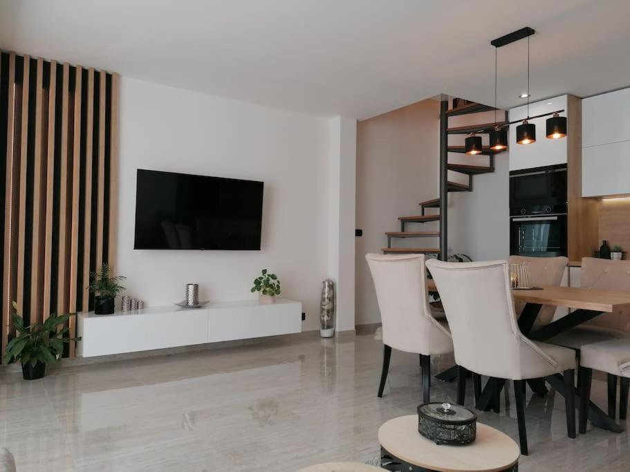 Apartment Max !!!! *